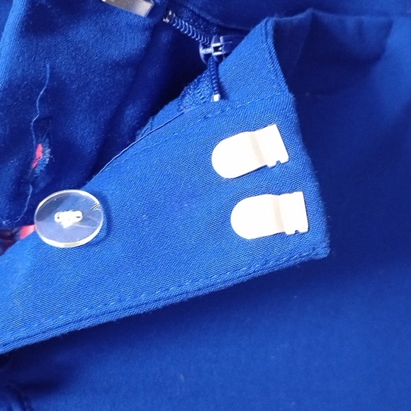 Women Brilliant Blue Pants With Pockets In The Front,& Fake Pockets In Back. - Picture 2 of 5